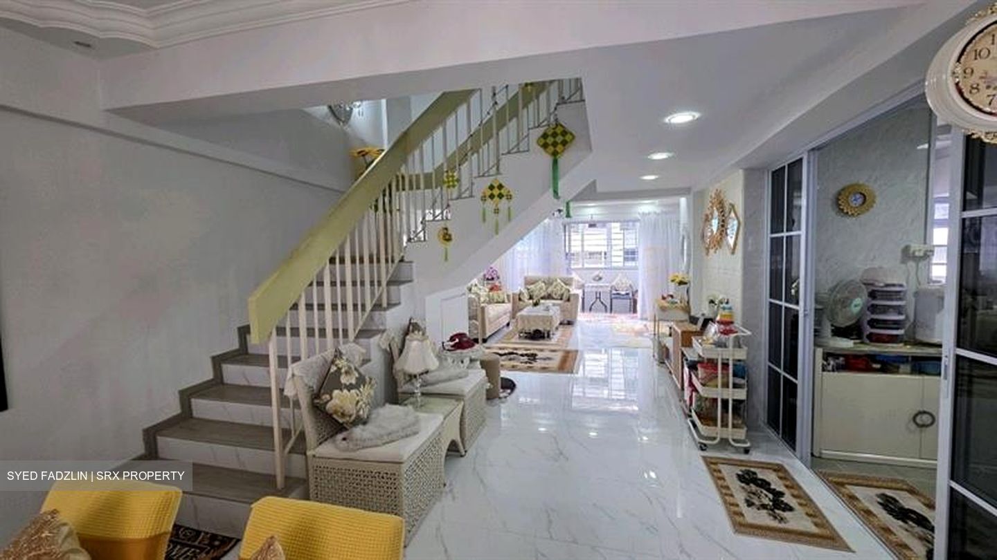 Blk 337 Jurong East Avenue 1 (Jurong East), HDB Executive #610299311